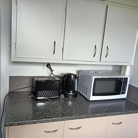 Three-Bedroom House A At 23 Mallard Drive, Selwyn Heights 罗托鲁阿 外观 照片