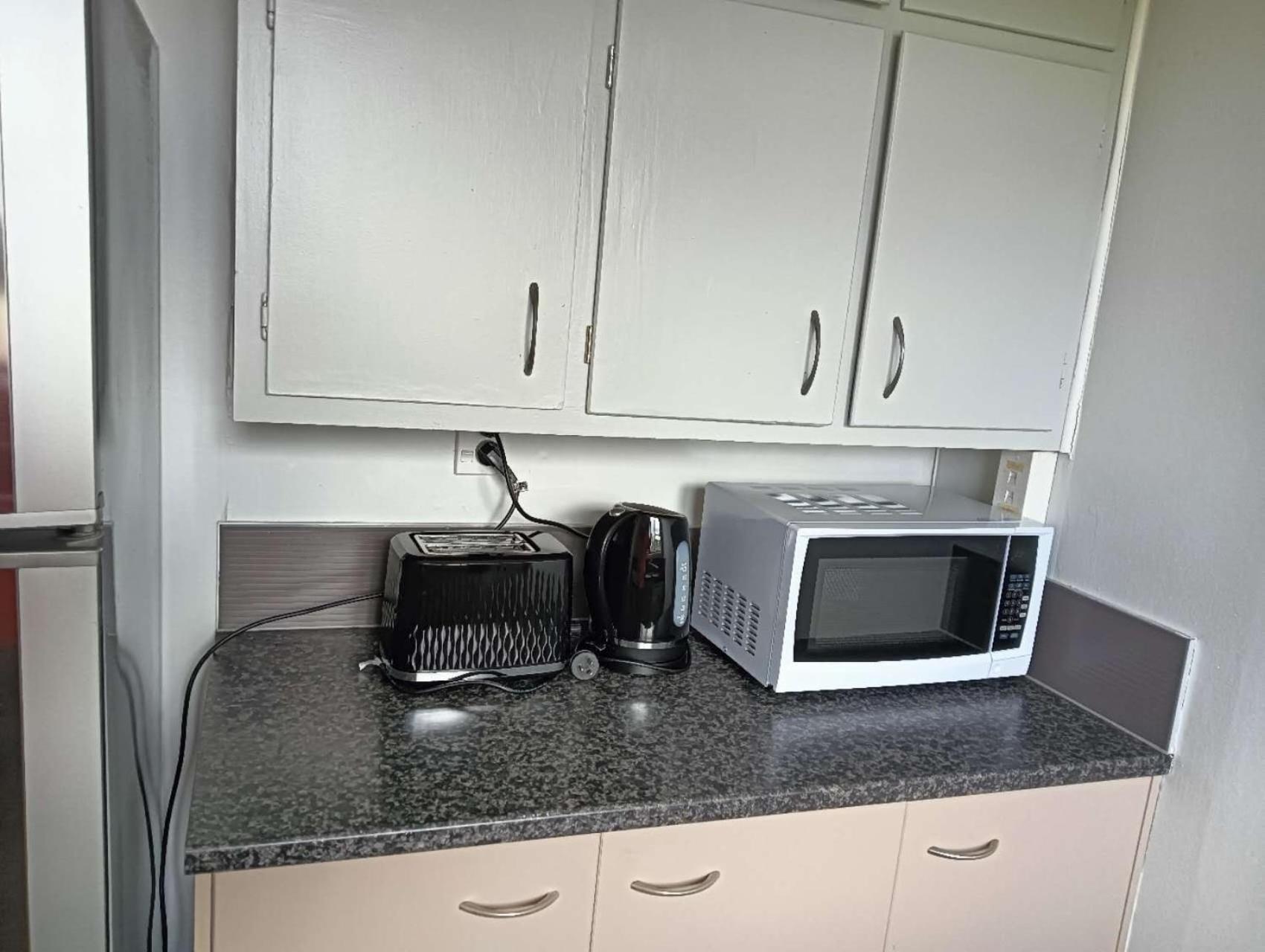 Three-Bedroom House A At 23 Mallard Drive, Selwyn Heights 罗托鲁阿 外观 照片